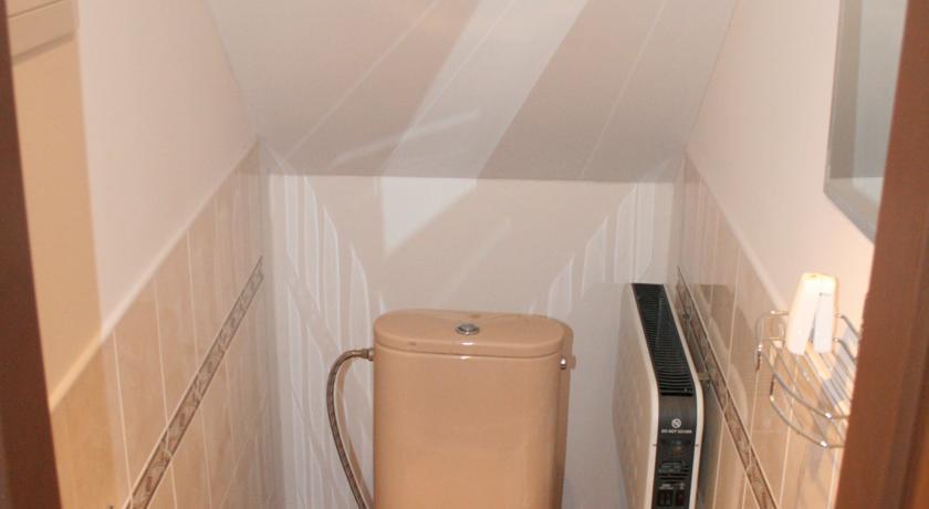 Apartment Pribram Room photo